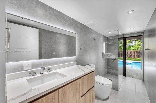 11340 SW 74th Ct, Pinecrest, FL 33156