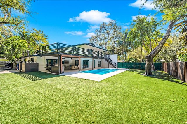 11340 SW 74th Ct, Pinecrest, FL 33156