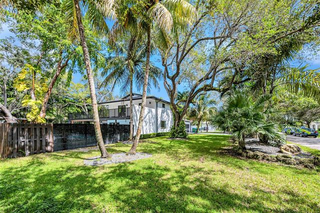 11340 SW 74th Ct, Pinecrest, FL 33156