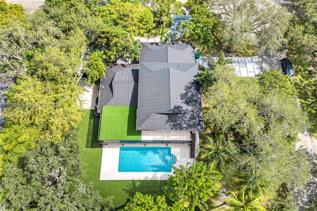 11340 SW 74th Ct, Pinecrest, FL 33156