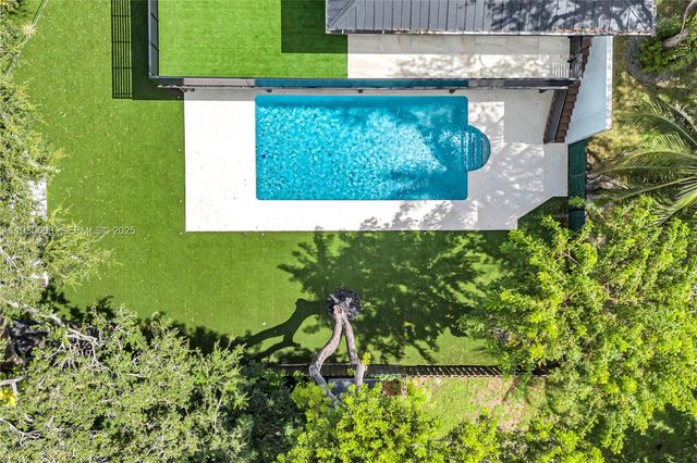 11340 SW 74th Ct, Pinecrest, FL 33156