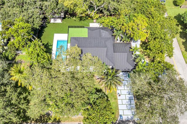 11340 SW 74th Ct, Pinecrest, FL 33156