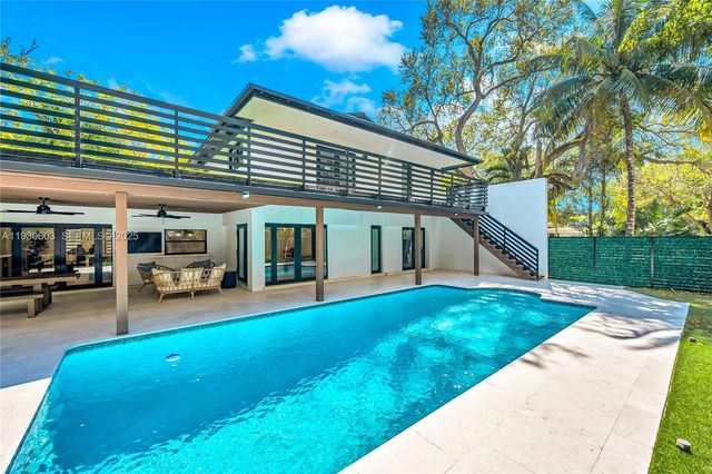 11340 SW 74th Ct, Pinecrest, FL 33156