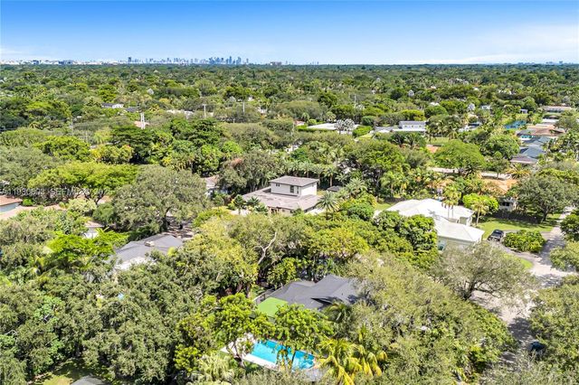 11340 SW 74th Ct, Pinecrest, FL 33156