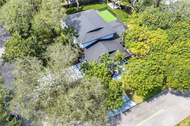 11340 SW 74th Ct, Pinecrest, FL 33156