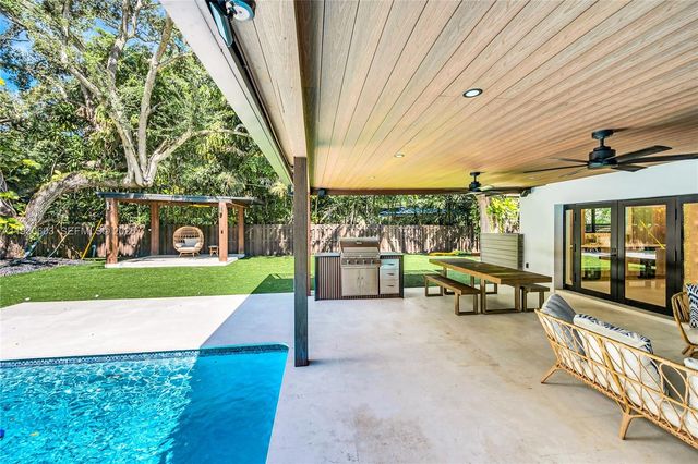 11340 SW 74th Ct, Pinecrest, FL 33156