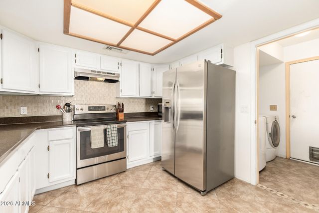 525 N REDROCK Street, Gilbert, AZ 85234