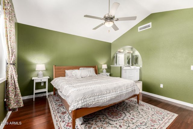 525 N REDROCK Street, Gilbert, AZ 85234