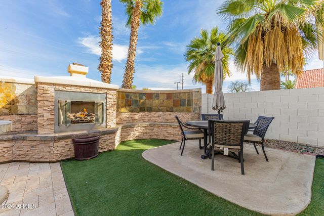 525 N REDROCK Street, Gilbert, AZ 85234