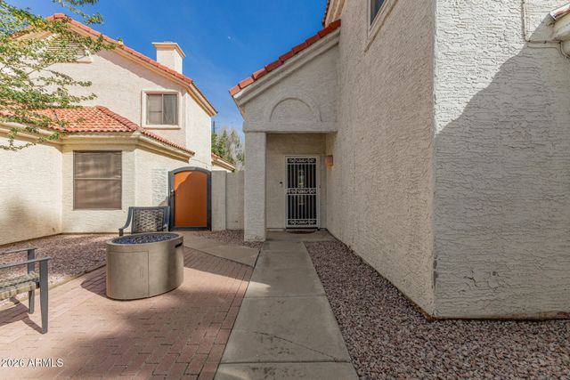525 N REDROCK Street, Gilbert, AZ 85234