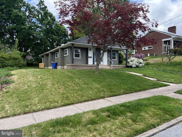 913 CHESTNUT ST, Middletown, PA 17057