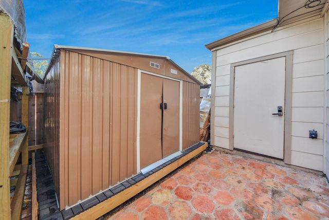 840 Threadneedle St 209, Houston, TX 77079