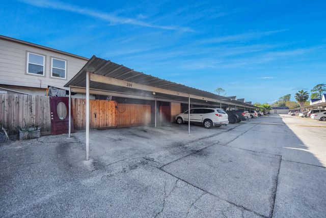 840 Threadneedle St 209, Houston, TX 77079