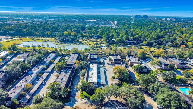 840 Threadneedle St 209, Houston, TX 77079