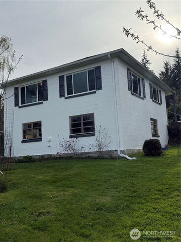 959 Barnhart Street, Raymond, WA 98577