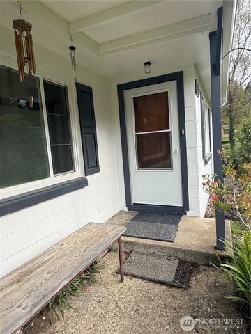 959 Barnhart Street, Raymond, WA 98577