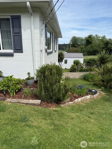 959 Barnhart Street, Raymond, WA 98577