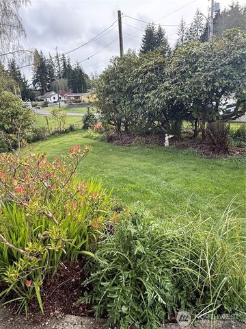 959 Barnhart Street, Raymond, WA 98577