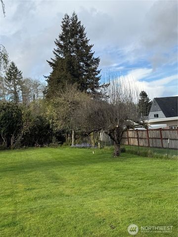 959 Barnhart Street, Raymond, WA 98577