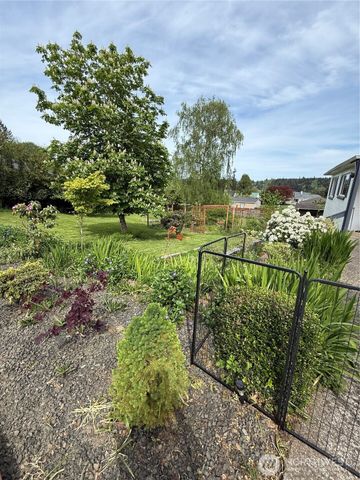 959 Barnhart Street, Raymond, WA 98577