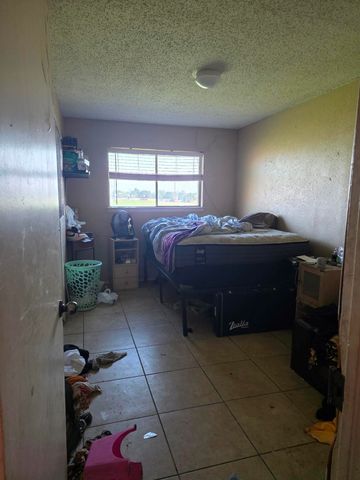 208 Woodgrove Street, Mesquite, TX 75181