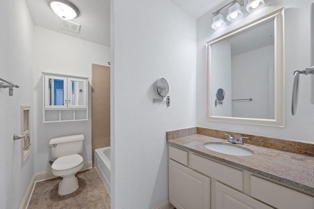 1907 Holly Hill DR, Leander, TX 78641