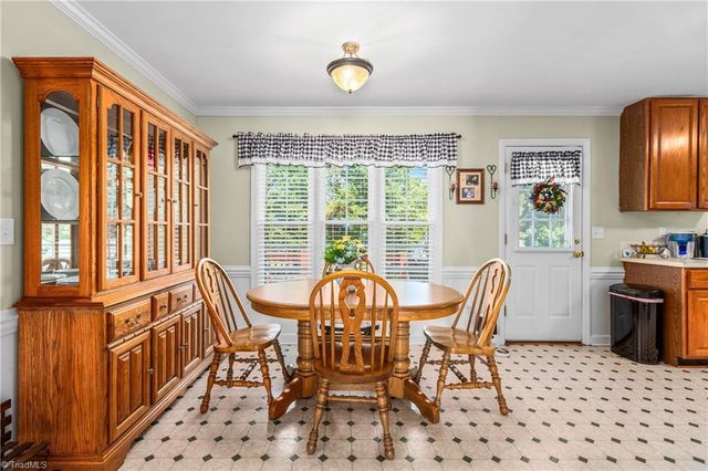 109 Knollwood Lane, King, NC 27021