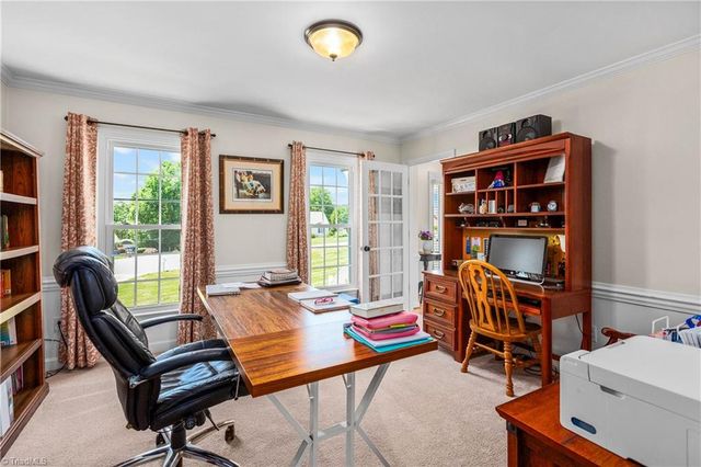 109 Knollwood Lane, King, NC 27021