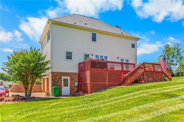 109 Knollwood Lane, King, NC 27021