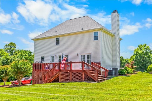 109 Knollwood Lane, King, NC 27021