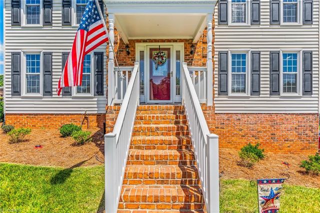 109 Knollwood Lane, King, NC 27021
