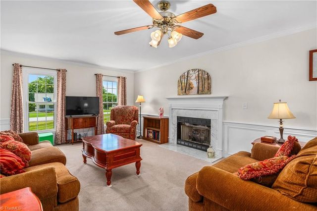 109 Knollwood Lane, King, NC 27021