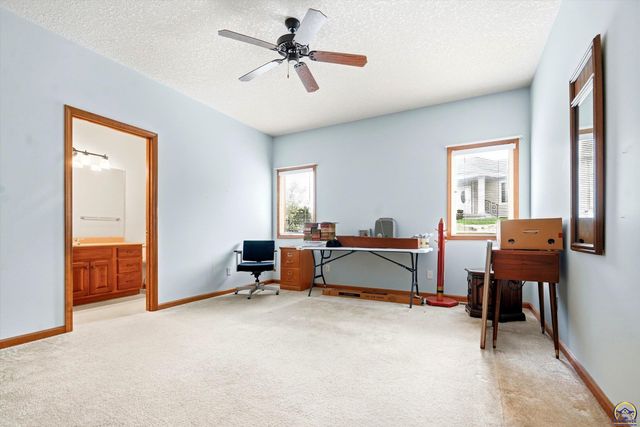 6313 SW Monarch CT, Topeka, KS 66610