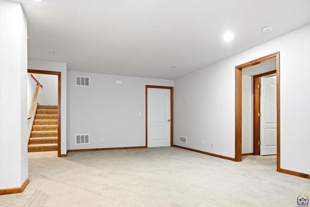 6313 SW Monarch CT, Topeka, KS 66610