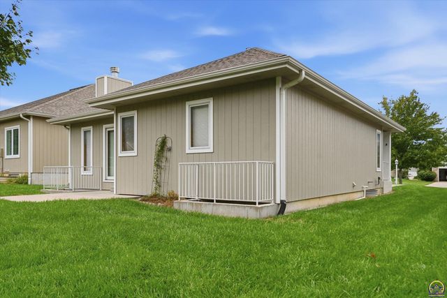 6313 SW Monarch CT, Topeka, KS 66610