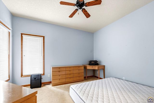6313 SW Monarch CT, Topeka, KS 66610