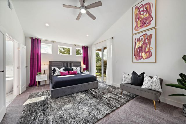 207 E 38th Street A, Houston, TX 77018