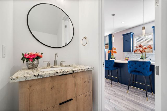 207 E 38th Street A, Houston, TX 77018