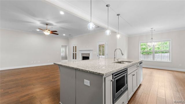 3691 White Oaks, Tuscaloosa, AL 35406