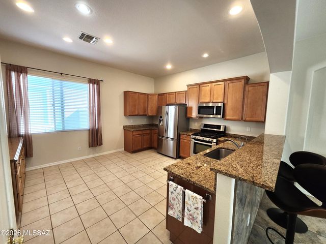 995 W Waxleaf Place, Oro Valley, AZ 85737