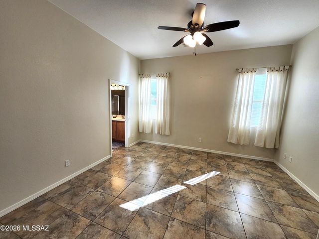 995 W Waxleaf Place, Oro Valley, AZ 85737