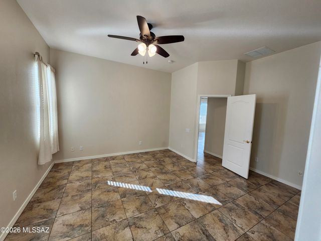 995 W Waxleaf Place, Oro Valley, AZ 85737