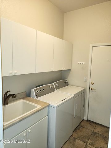 995 W Waxleaf Place, Oro Valley, AZ 85737