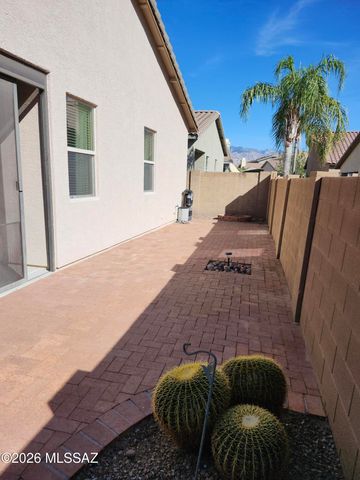 995 W Waxleaf Place, Oro Valley, AZ 85737