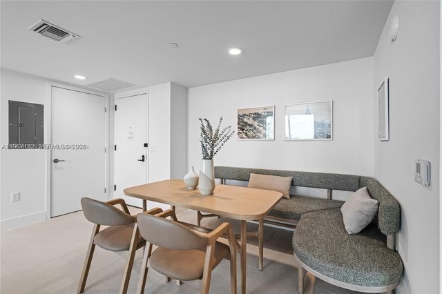 159 NE 6th St 3101, Miami, FL 33132