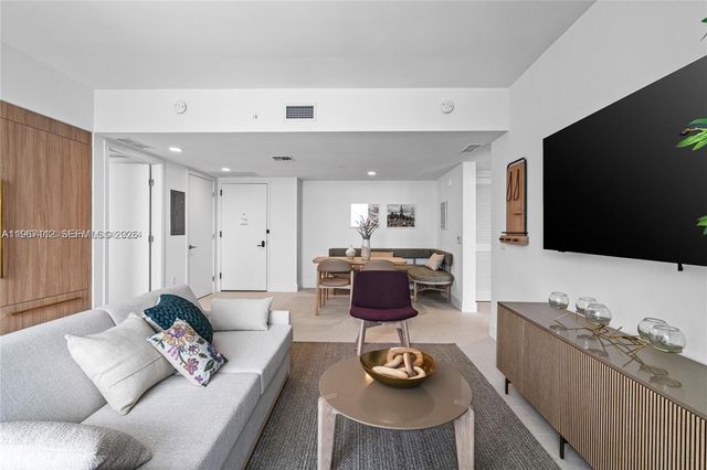 159 NE 6th St 3101, Miami, FL 33132