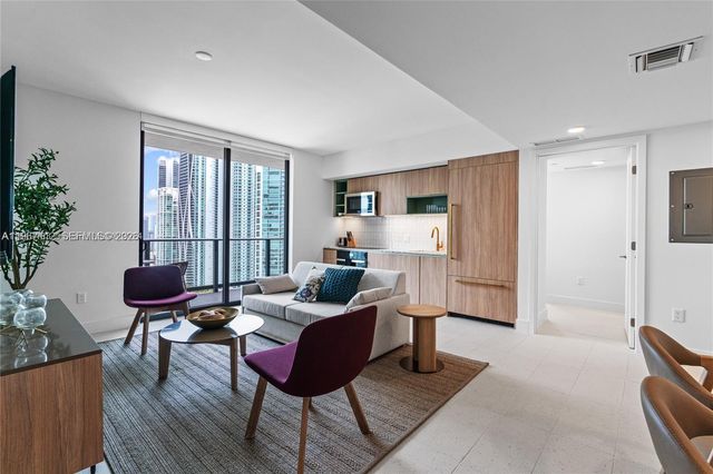 159 NE 6th St 3101, Miami, FL 33132