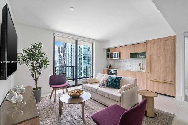 159 NE 6th St 3101, Miami, FL 33132