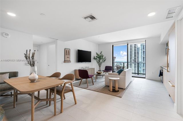 159 NE 6th St 3101, Miami, FL 33132