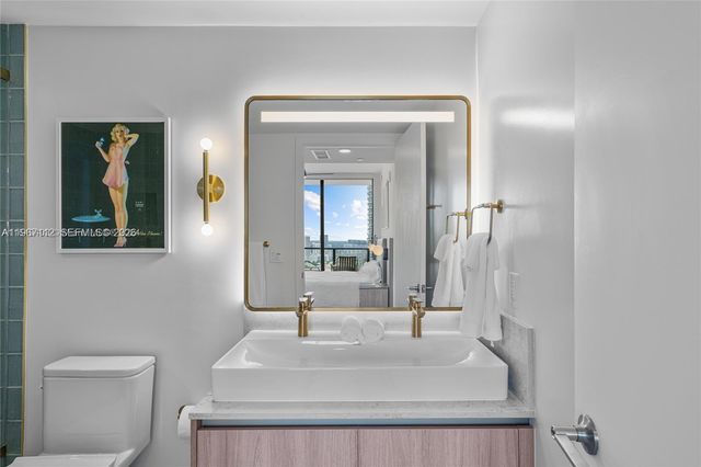 159 NE 6th St 3101, Miami, FL 33132